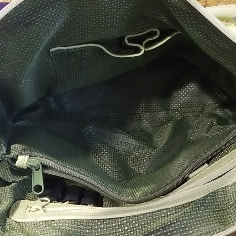 M.C. Handbag - Picture 8 of 13